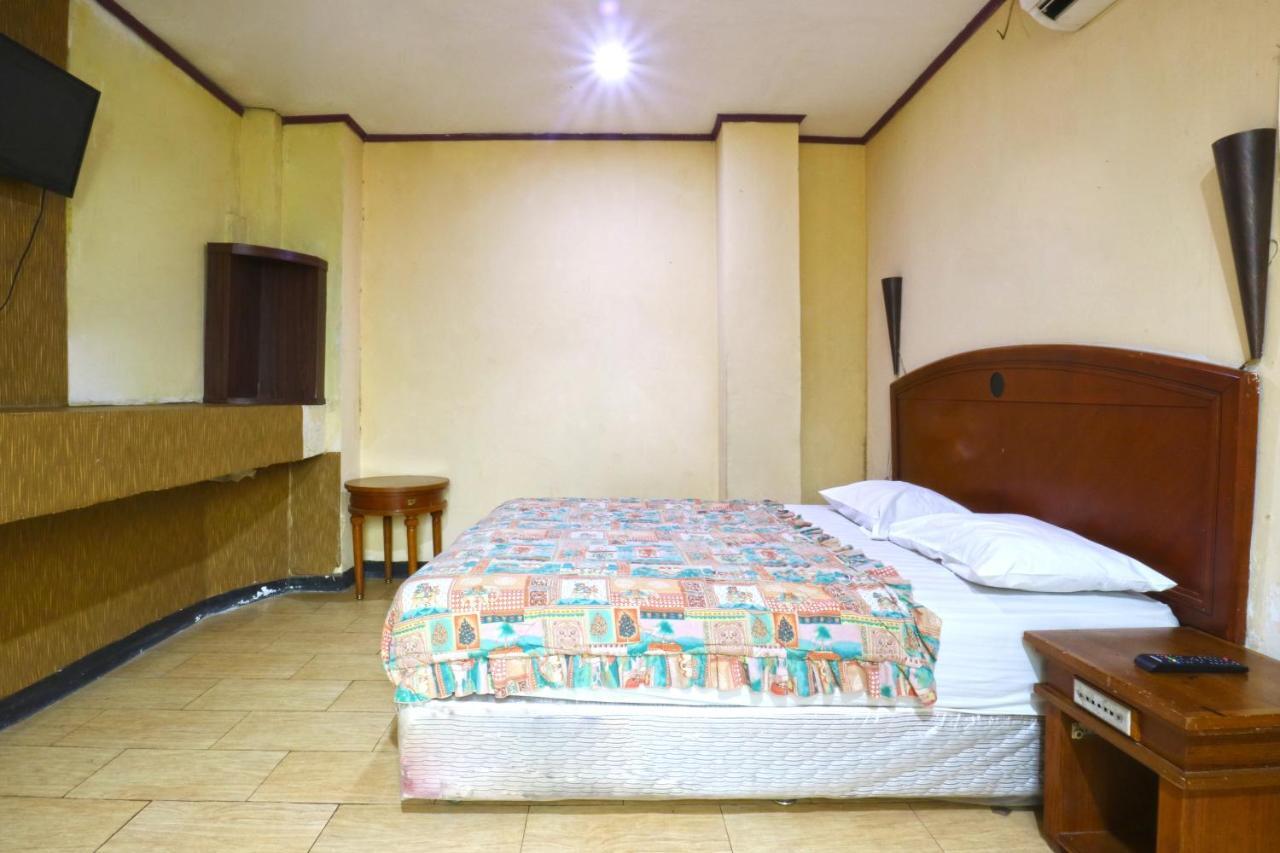 King Stone Hotel Mencil Extérieur photo